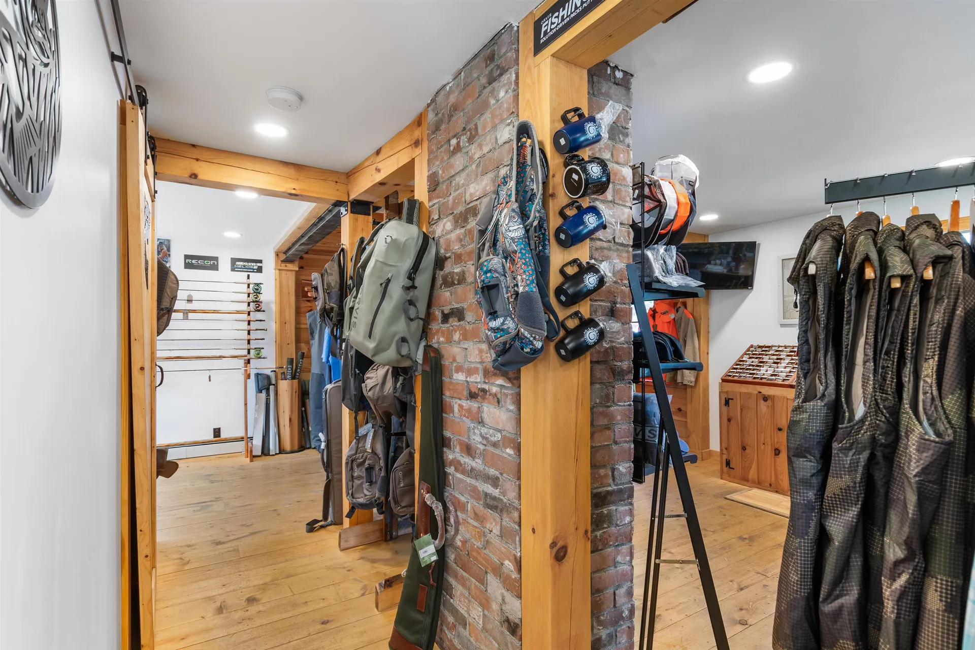 10 Metallak Road Pittsburg NH 03592