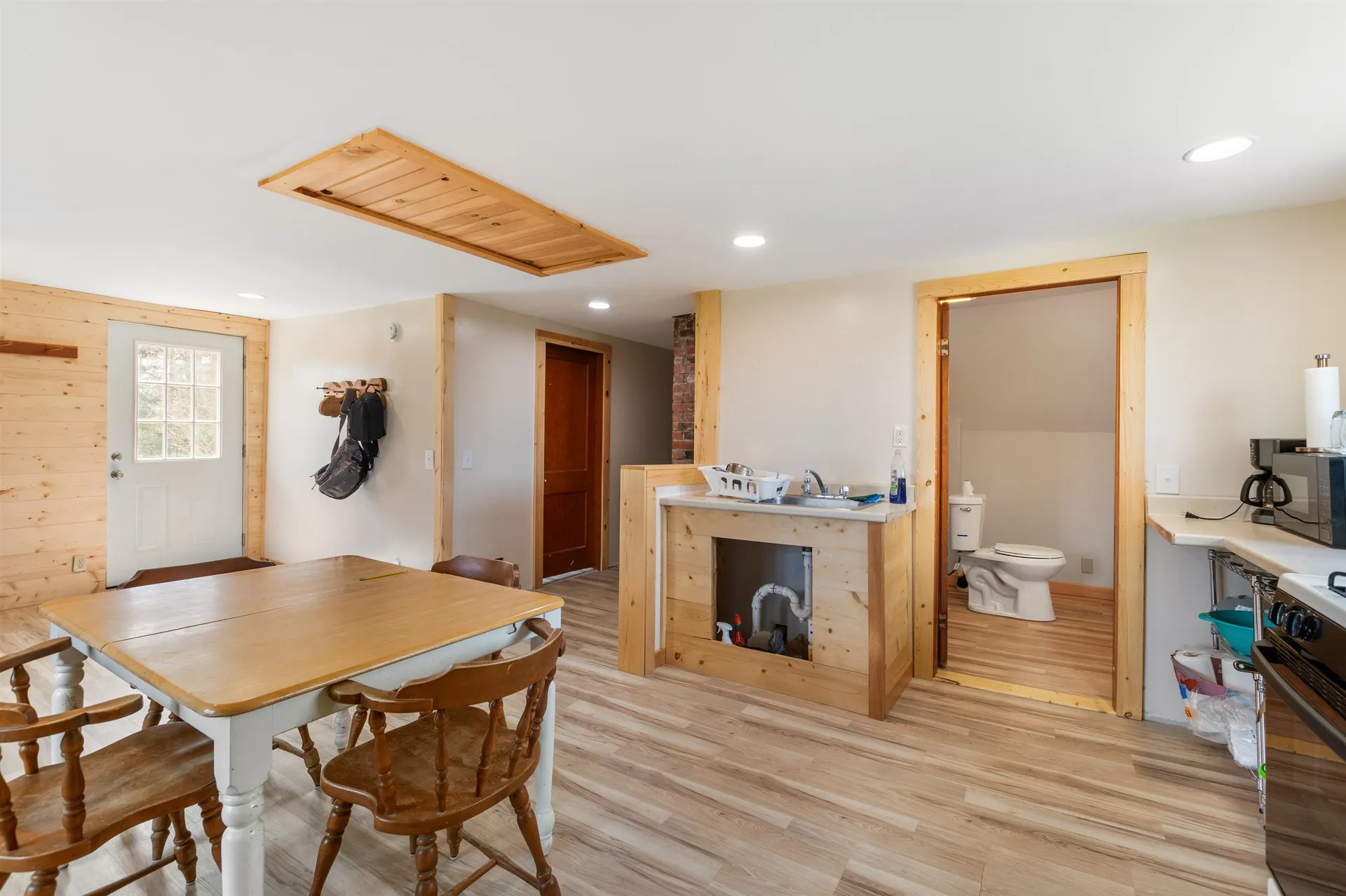 10 Metallak Road Pittsburg NH 03592