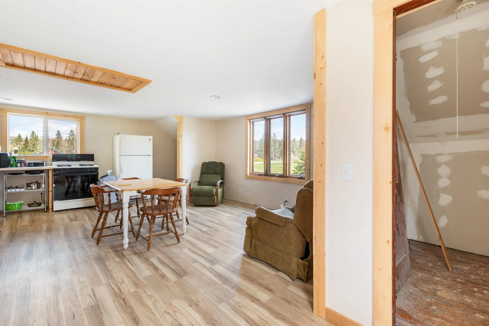 10 Metallak Road Pittsburg NH 03592