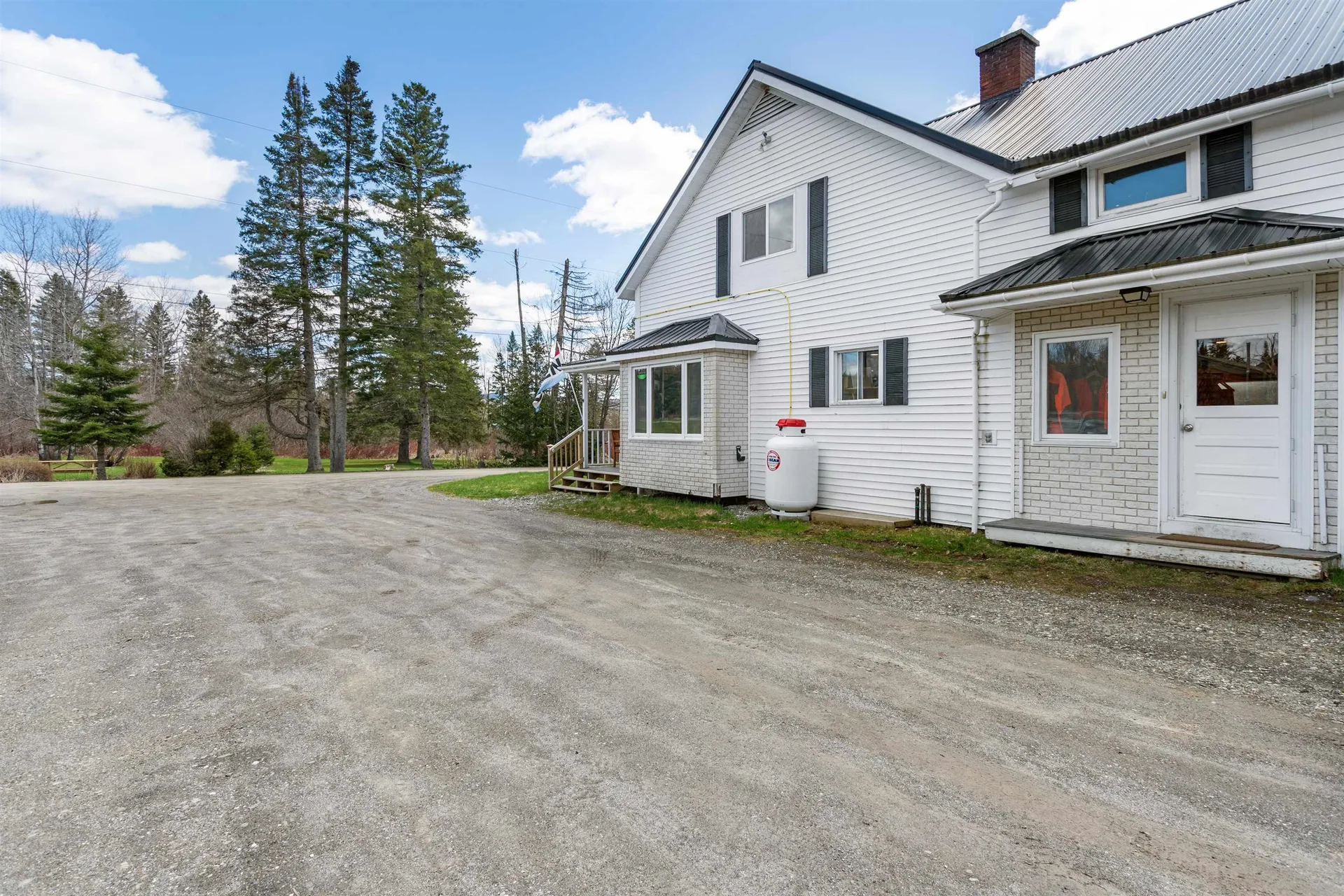 10 Metallak Road Pittsburg NH 03592