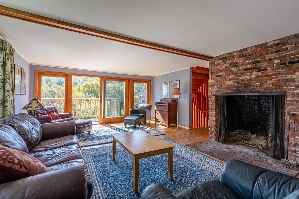 898 Clay Road Pomfret VT 05001