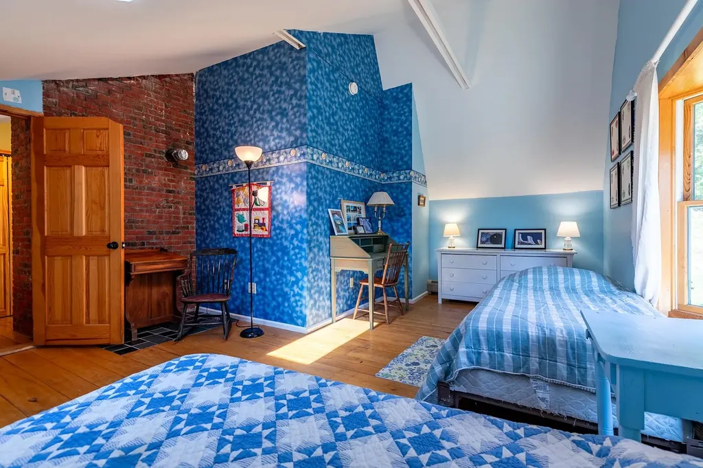 898 Clay Road Pomfret VT 05001