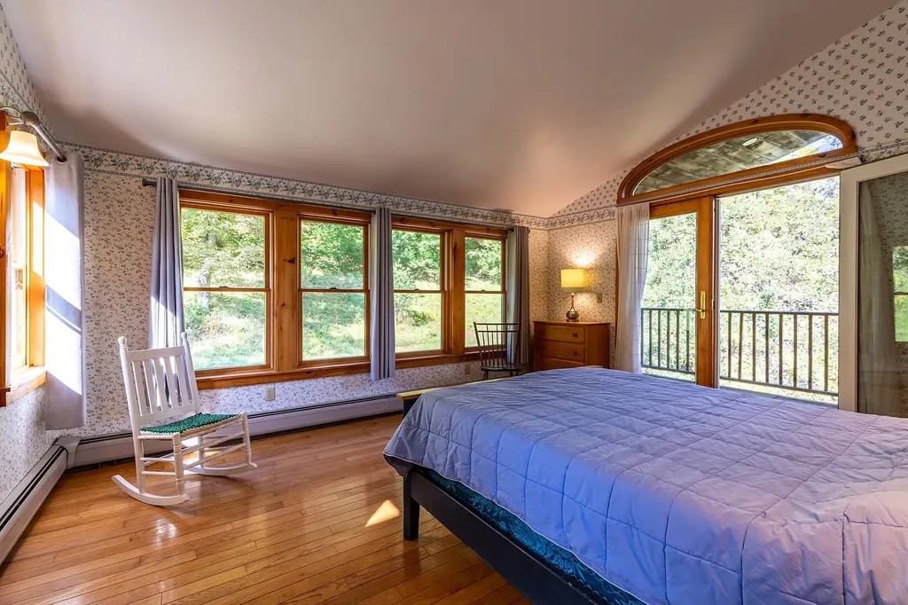 898 Clay Road Pomfret VT 05001