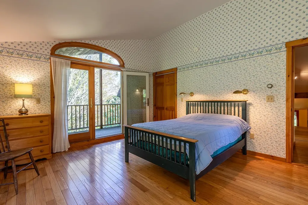 898 Clay Road Pomfret VT 05001