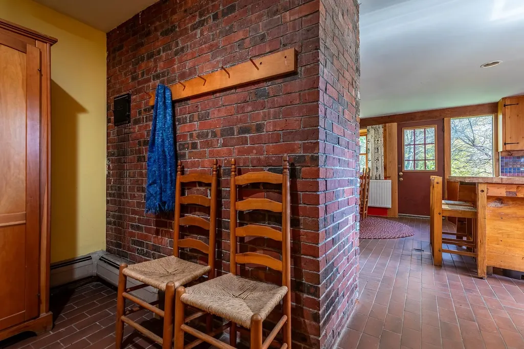 898 Clay Road Pomfret VT 05001