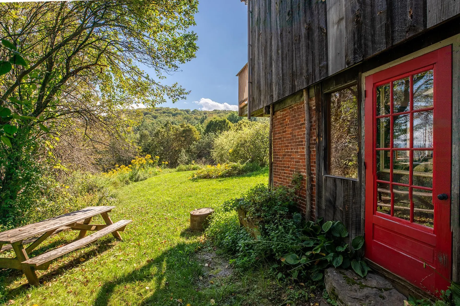 898 Clay Road Pomfret VT 05001