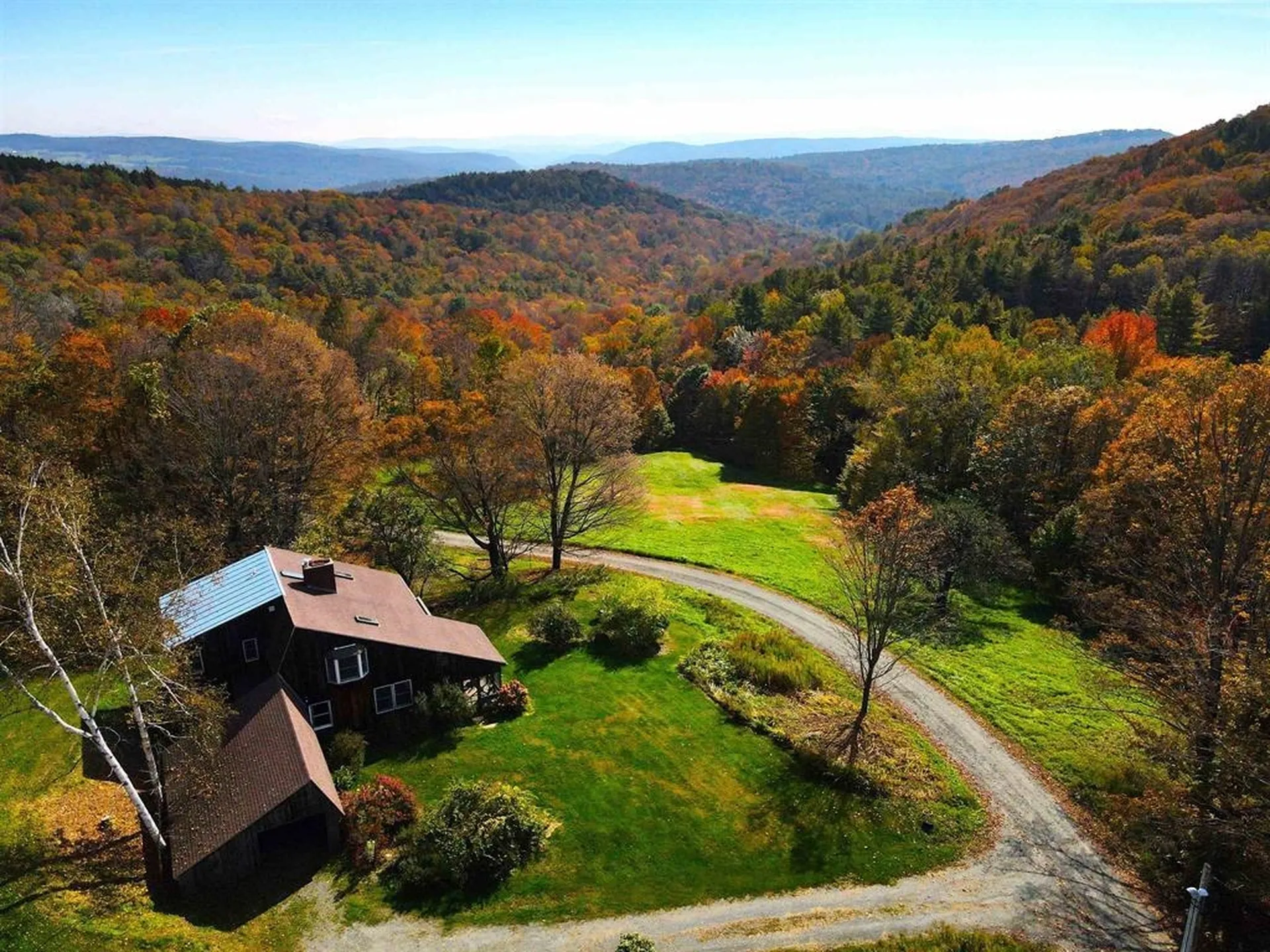 898 Clay Road Pomfret VT 05001