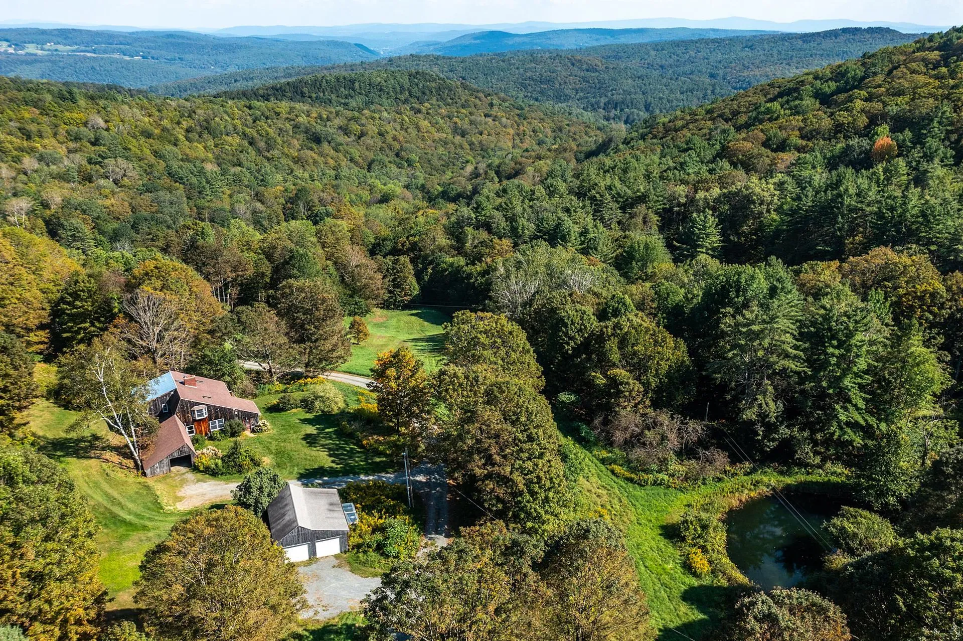 898 Clay Road Pomfret VT 05001