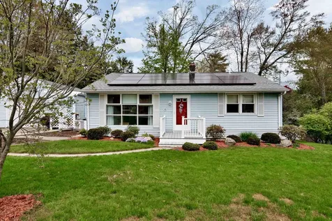 16 Irving Street Salem NH 03079