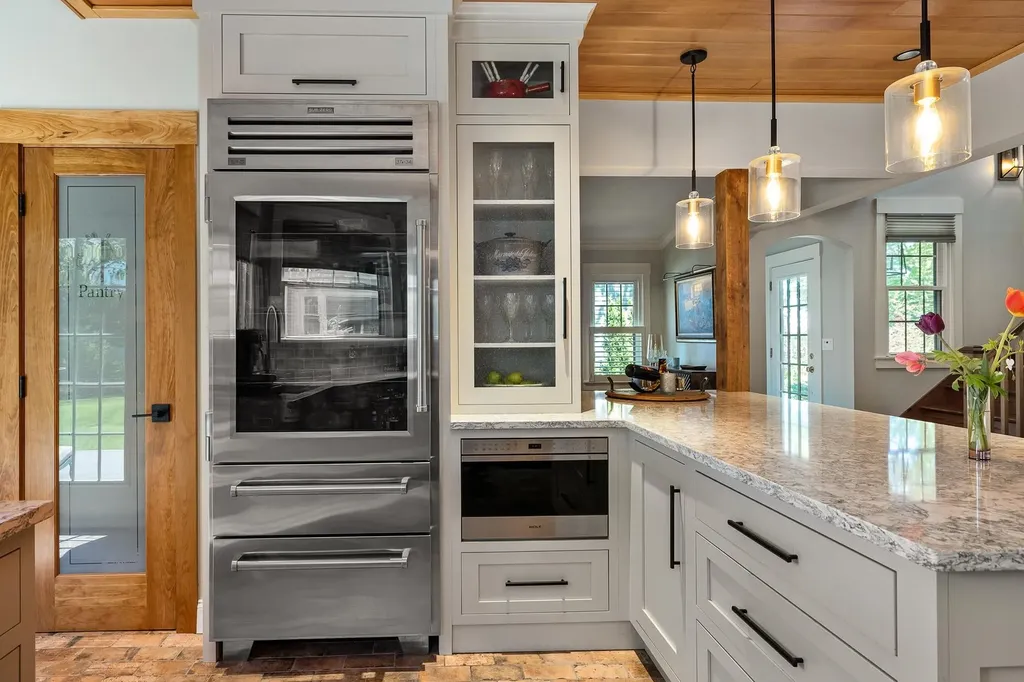33 Riverview Road New Castle NH 03854