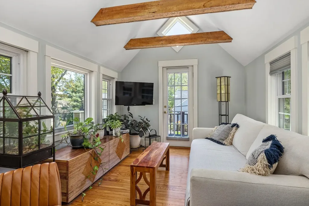 33 Riverview Road New Castle NH 03854