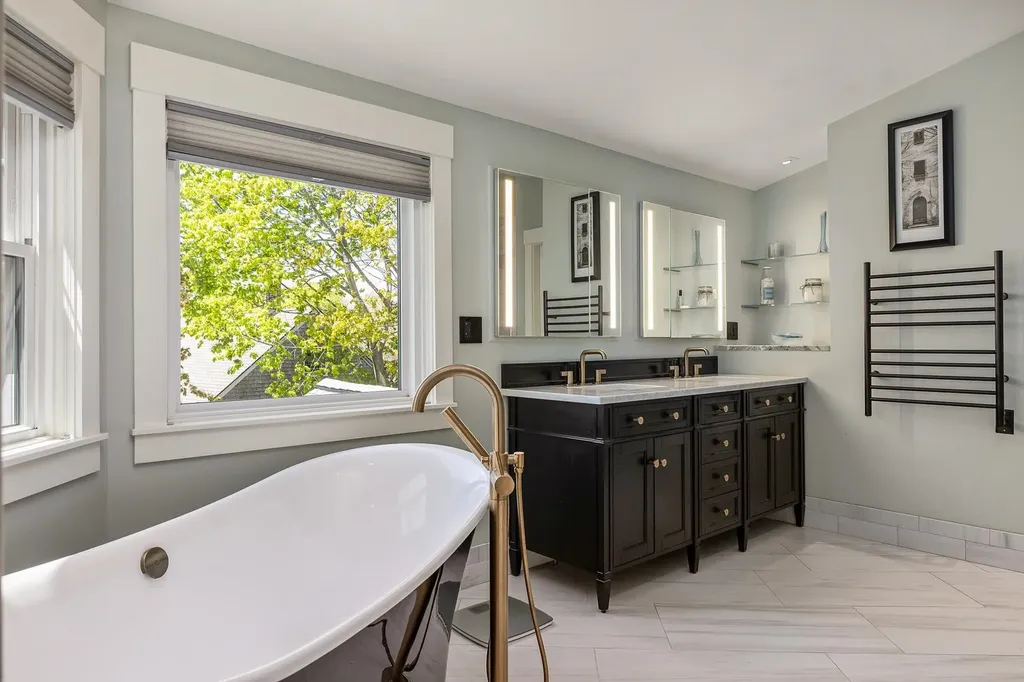 33 Riverview Road New Castle NH 03854