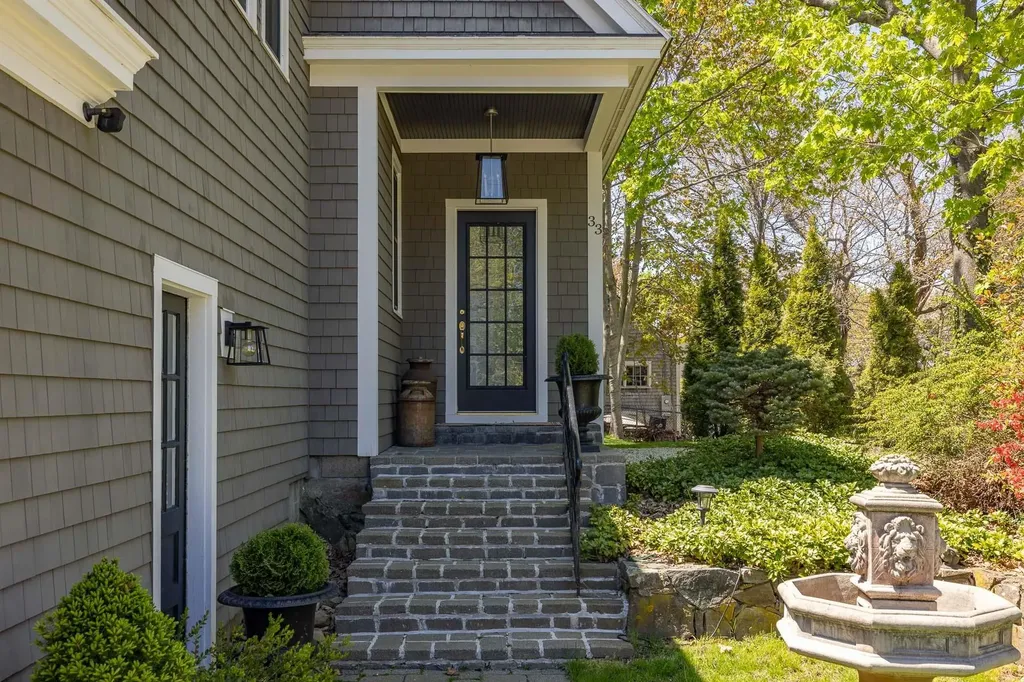 33 Riverview Road New Castle NH 03854