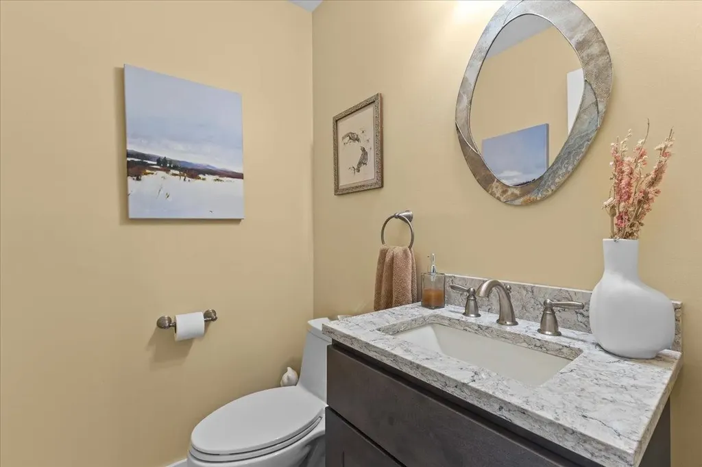 22 Lake Forest Drive Burlington VT 05401