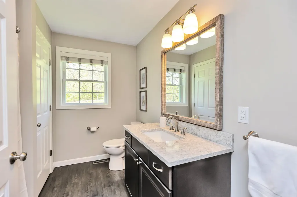 4 Barker Road Windham NH 03087