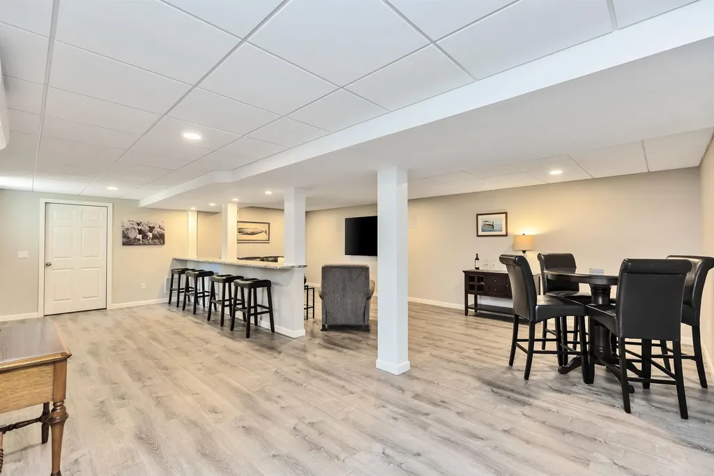 4 Barker Road Windham NH 03087
