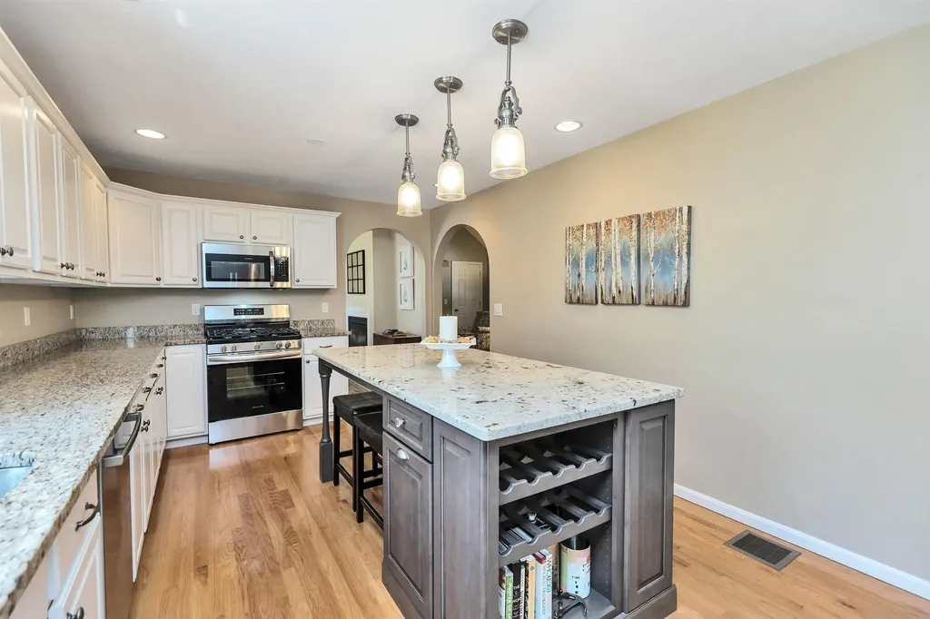 4 Barker Road Windham NH 03087