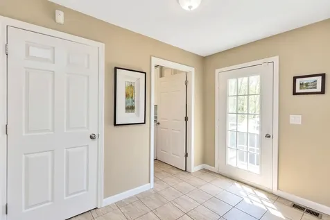 4 Barker Road Windham NH 03087