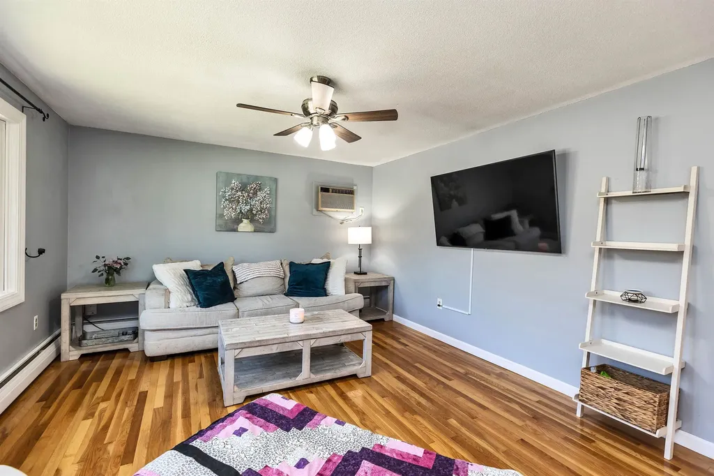 71 Cox Street Nashua NH 03064
