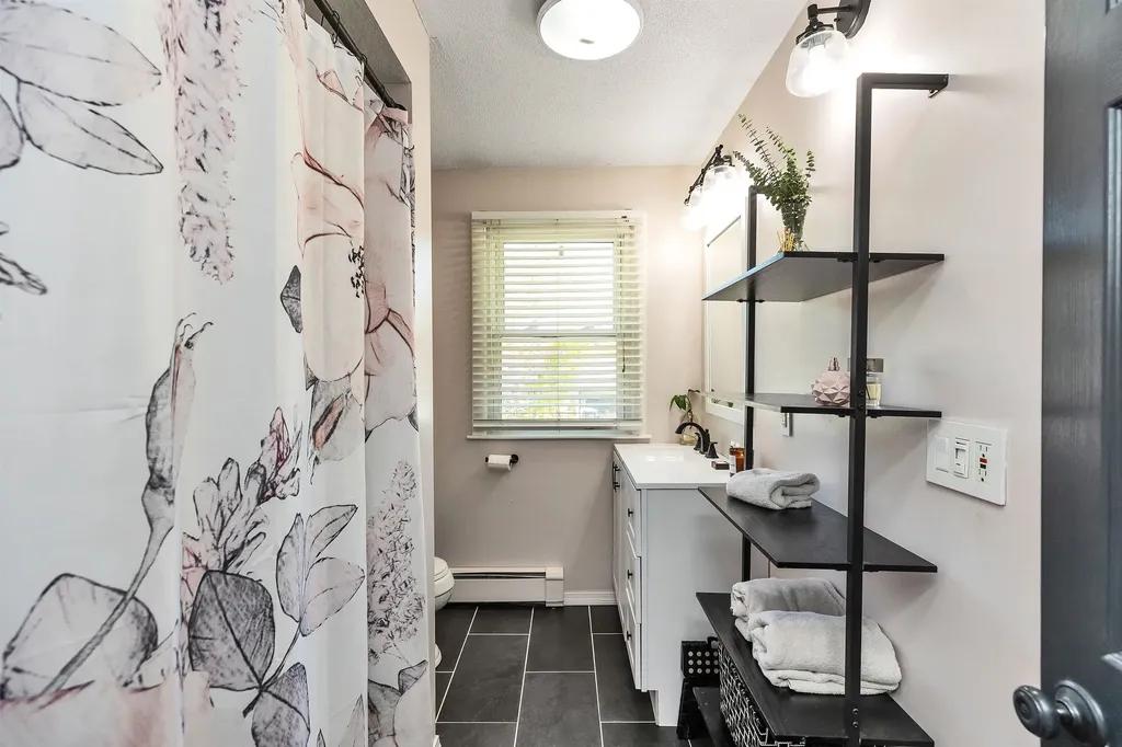 71 Cox Street Nashua NH 03064