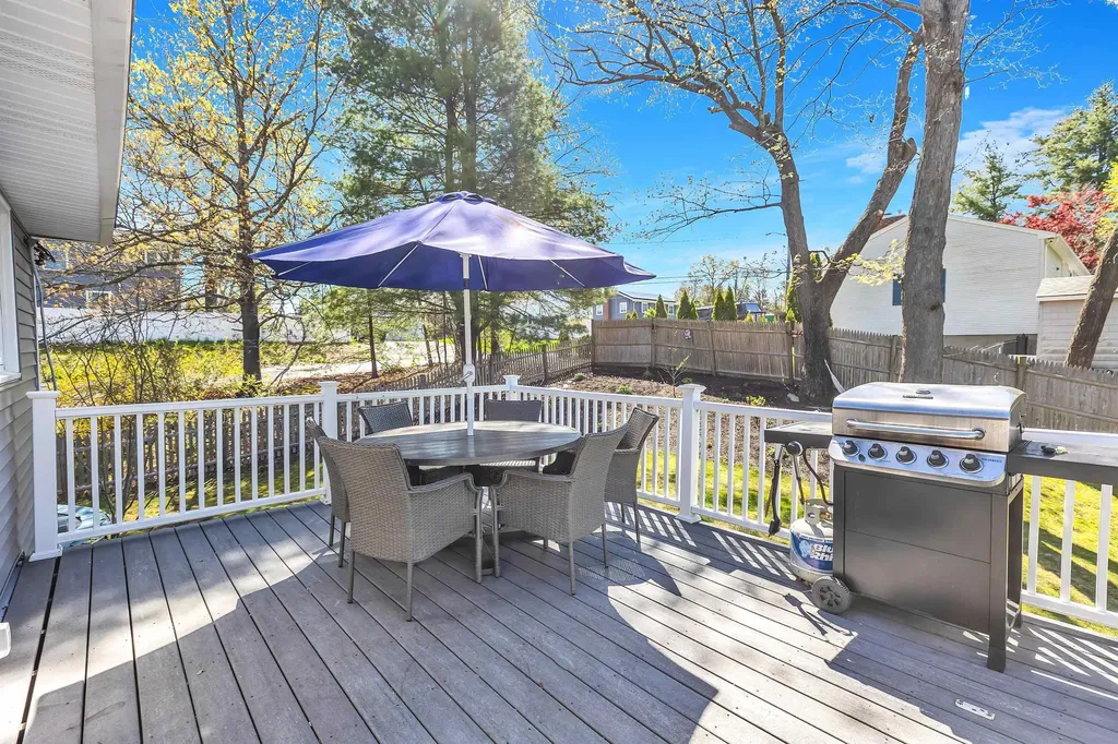 71 Cox Street Nashua NH 03064