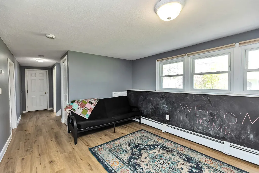 71 Cox Street Nashua NH 03064