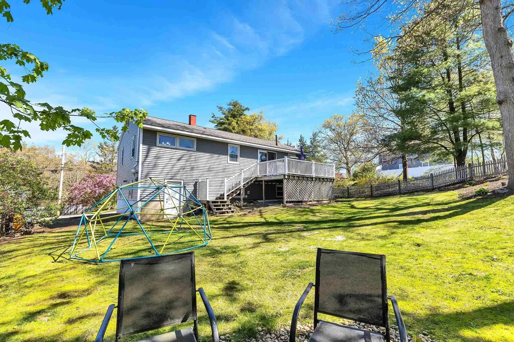 71 Cox Street Nashua NH 03064