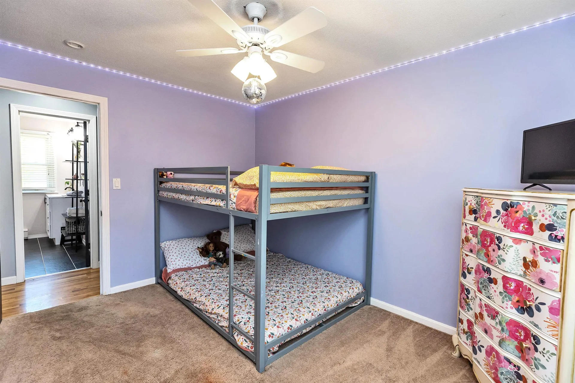 71 Cox Street Nashua NH 03064