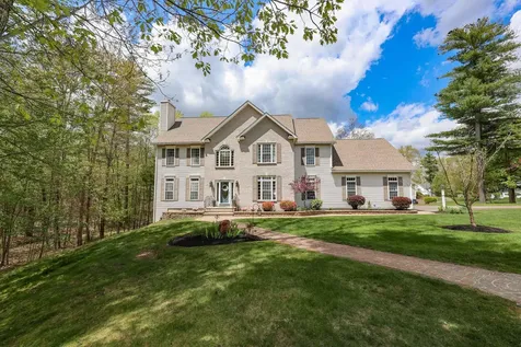 6 Aqua Way Salem NH 03079