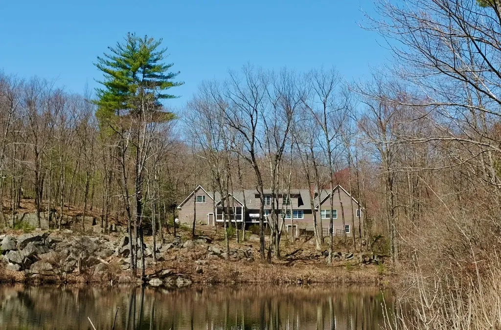 71 Little Pond Road Concord NH 03301