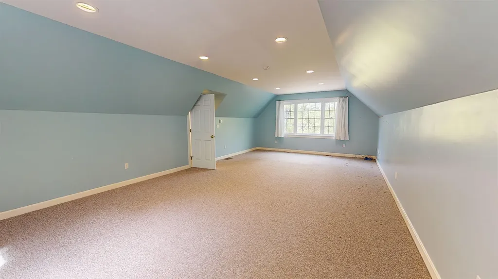 71 Little Pond Road Concord NH 03301