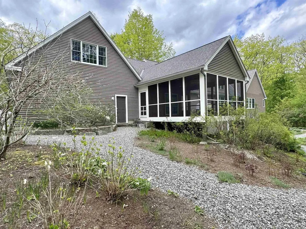71 Little Pond Road Concord NH 03301