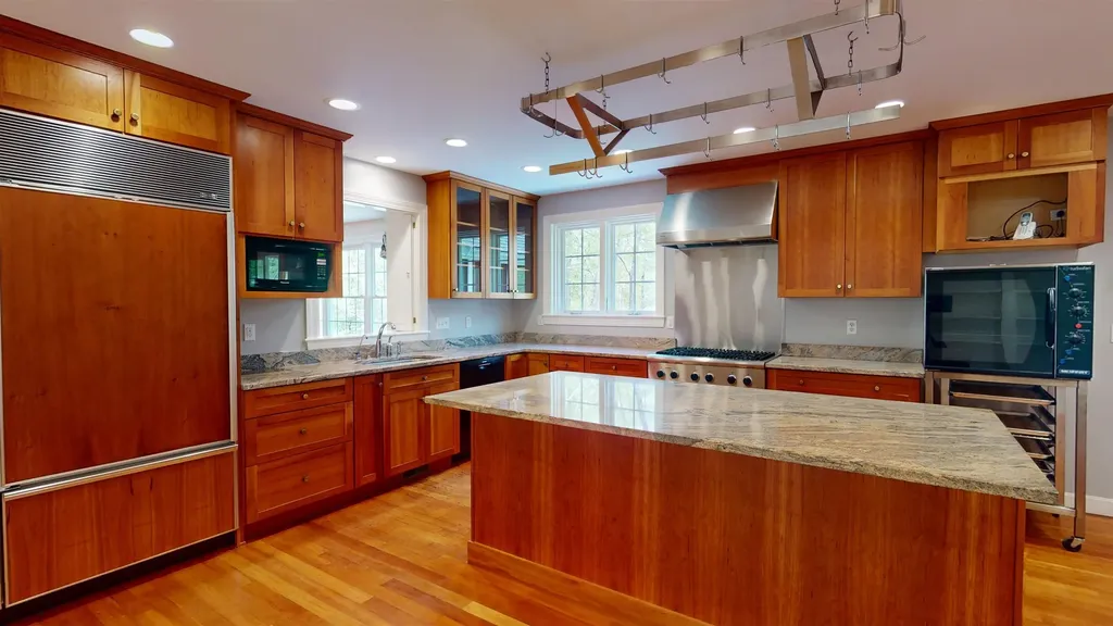 71 Little Pond Road Concord NH 03301