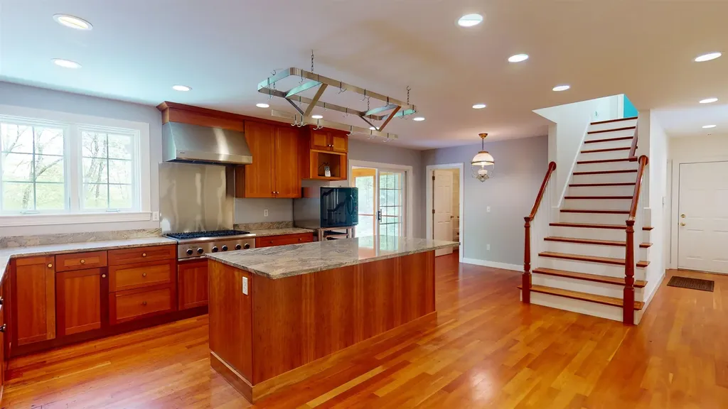 71 Little Pond Road Concord NH 03301