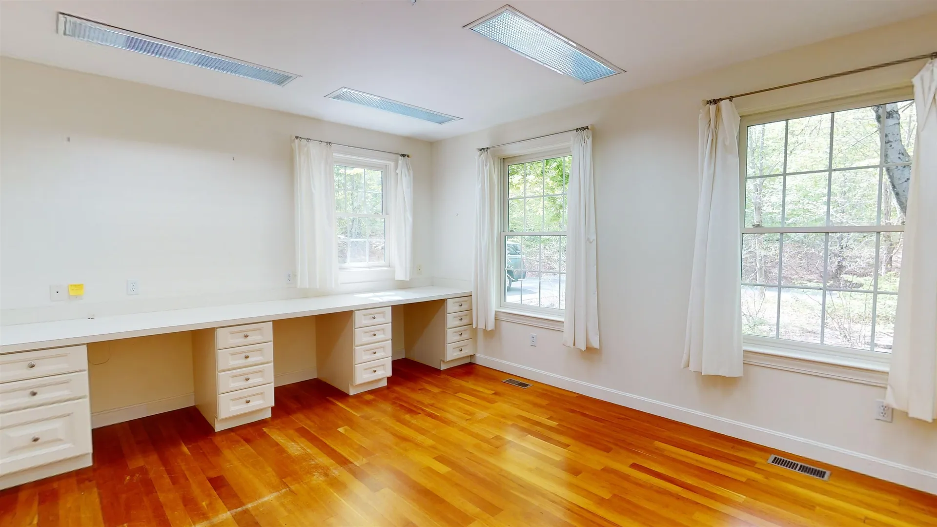 71 Little Pond Road Concord NH 03301