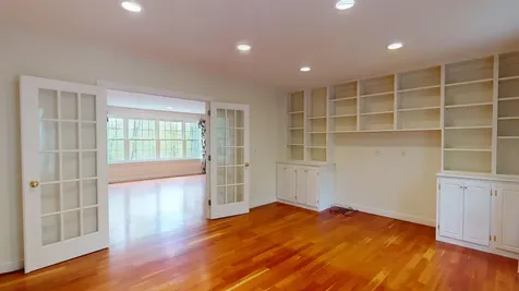 71 Little Pond Road Concord NH 03301