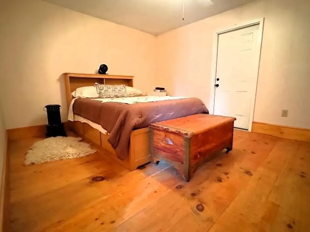 15 Northfield Road Hinsdale NH 03451