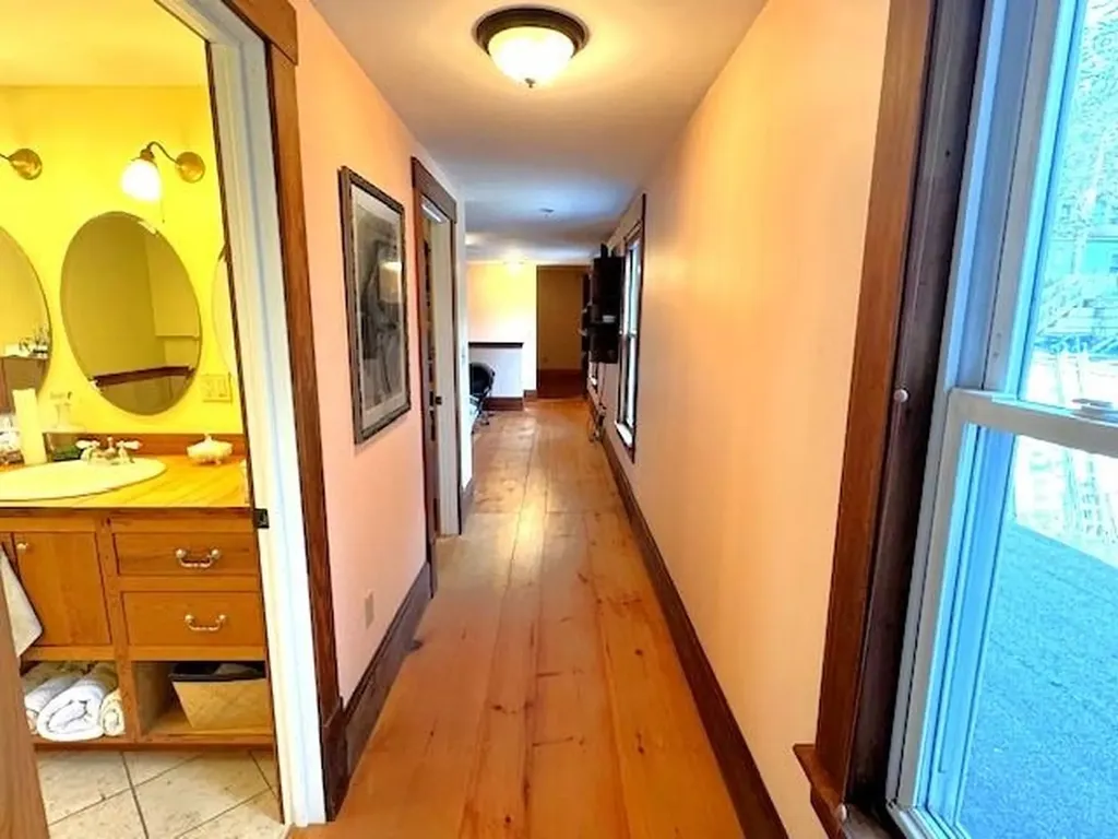 15 Northfield Road Hinsdale NH 03451