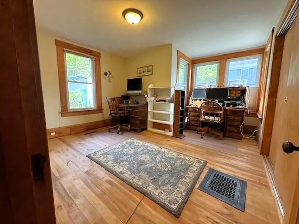 15 Northfield Road Hinsdale NH 03451