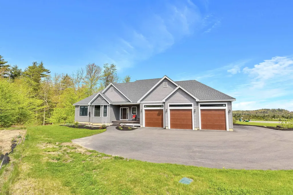 35 Pinnacle Lane Bow NH 03304