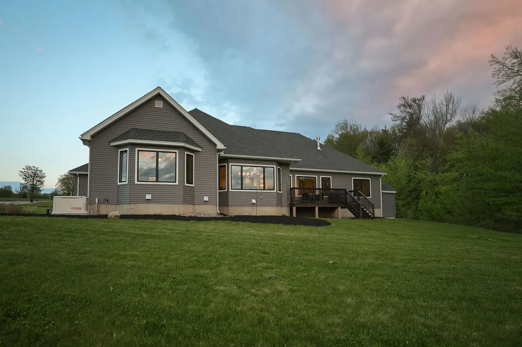 35 Pinnacle Lane Bow NH 03304
