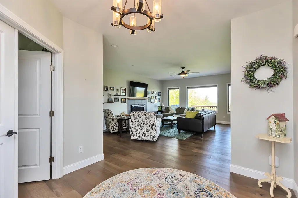 35 Pinnacle Lane Bow NH 03304