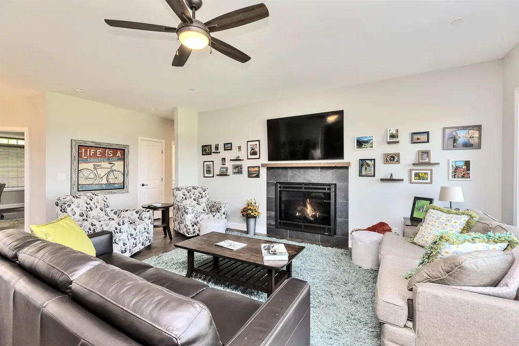 35 Pinnacle Lane Bow NH 03304
