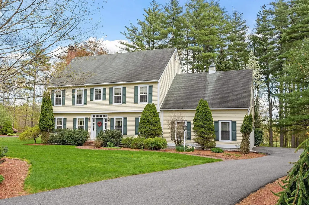 63 Oakmont Drive Concord NH 03301
