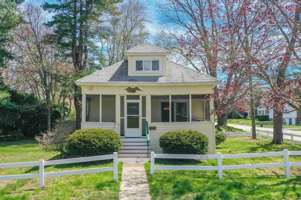 124 Melbourne Street Portsmouth NH 03801