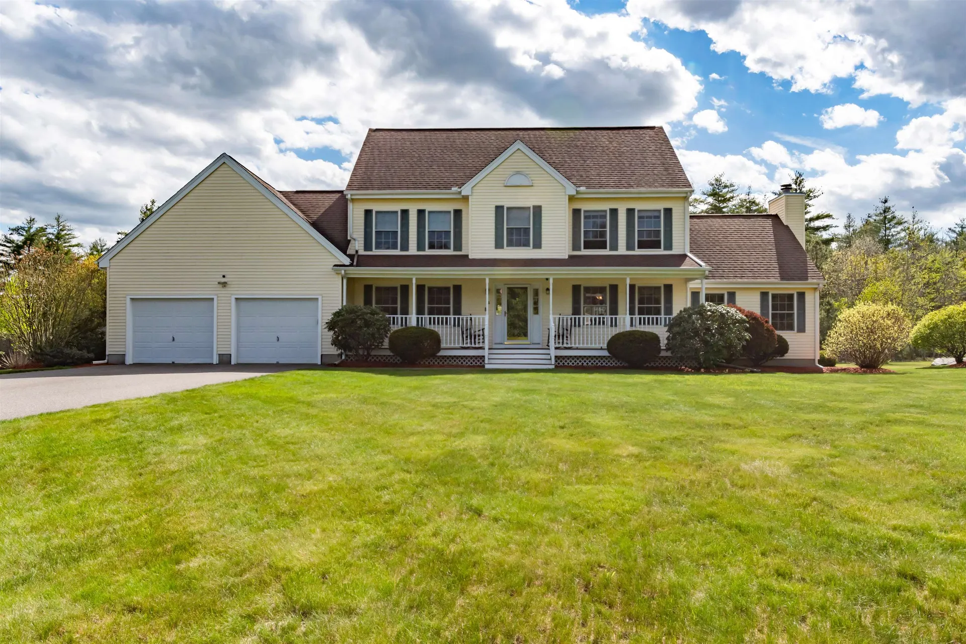 4 Emerald Drive Nashua NH 03062