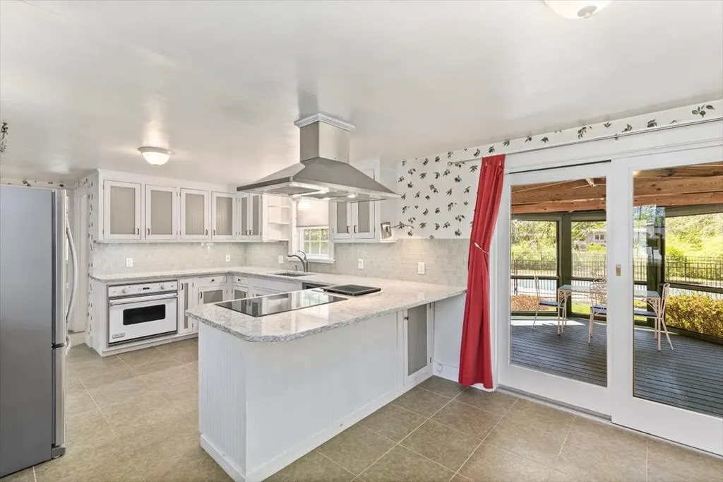 47 Newington Road Greenland NH 03840