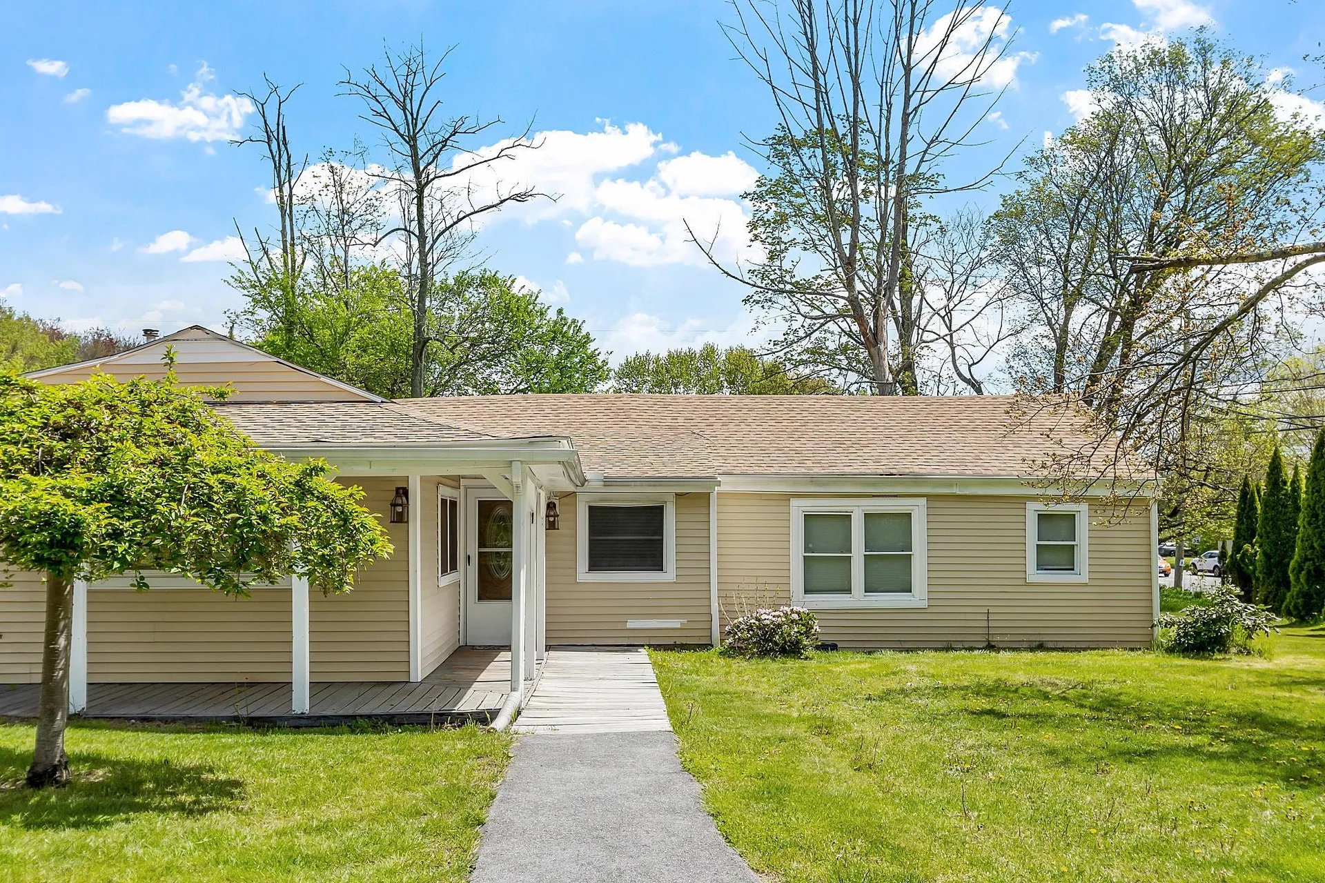 45 Stonehenge Road Londonderry NH 03053
