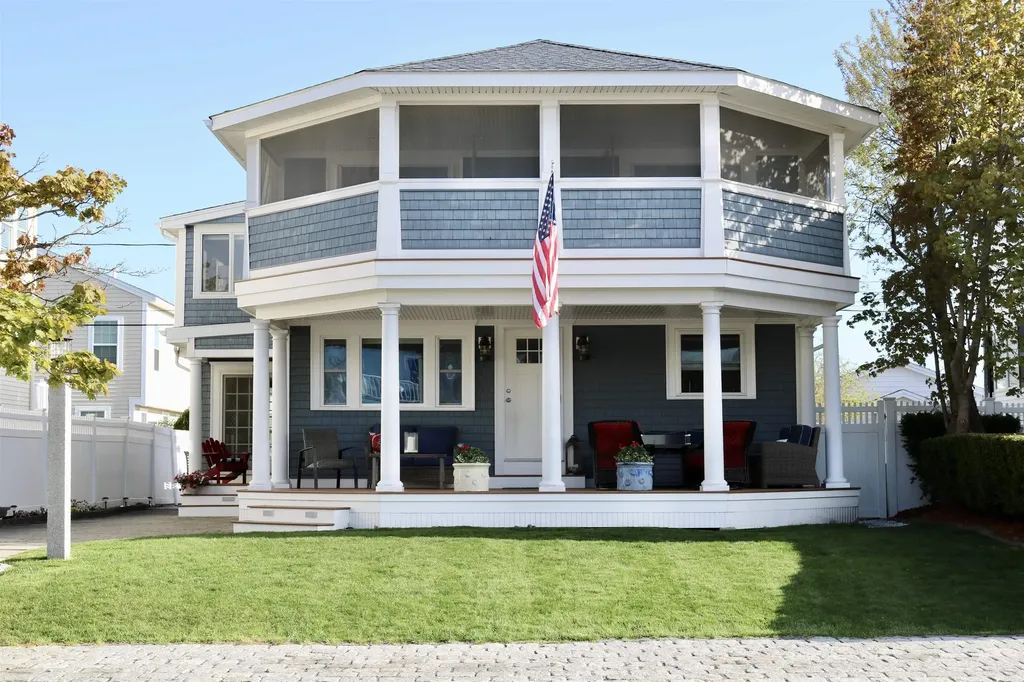 554 Hudson Street Seabrook NH 03874