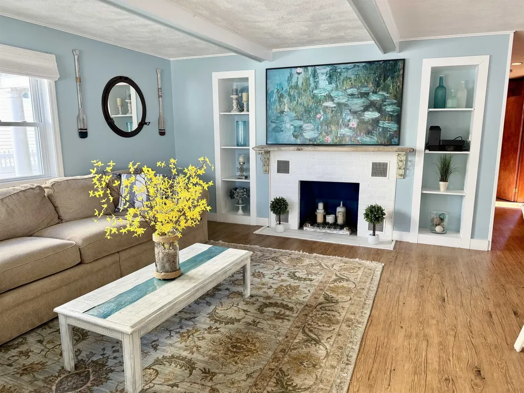 554 Hudson Street Seabrook NH 03874